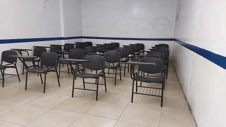renta de aulas con capacidad para 28 personas
